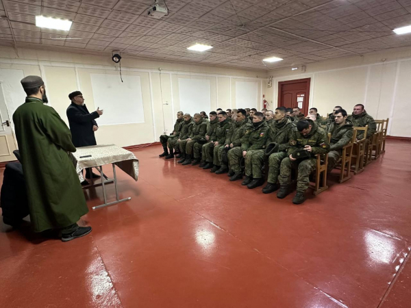 Заместитель председателя ДУМ ПК встретился с солдатами Сергеевского гарнизона