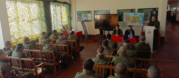 В рамках рабочей поездки зампред ДУМ ПК по работе с верующими военнослужащими посетил 54-ю ордена Красной Звезды бригаду управления